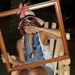 Meet your Posher, Dana